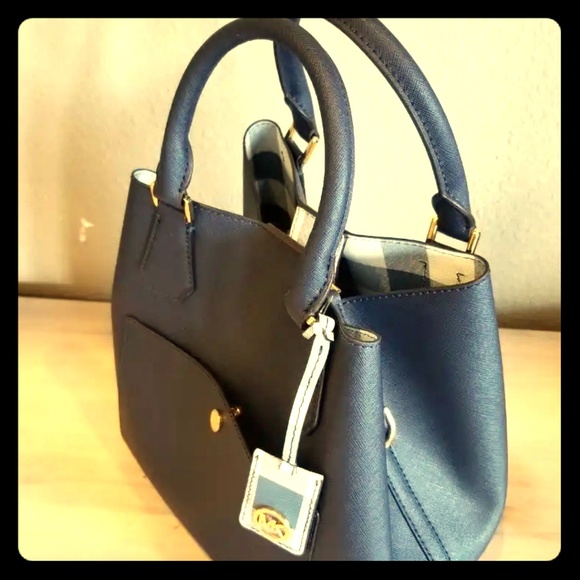 Brand New Mk Navy Blue purse - Picture 2 of 3